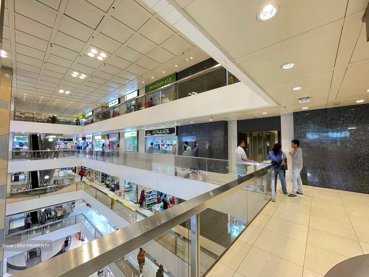 Peninsula Plaza (D6), Shop House #462627141